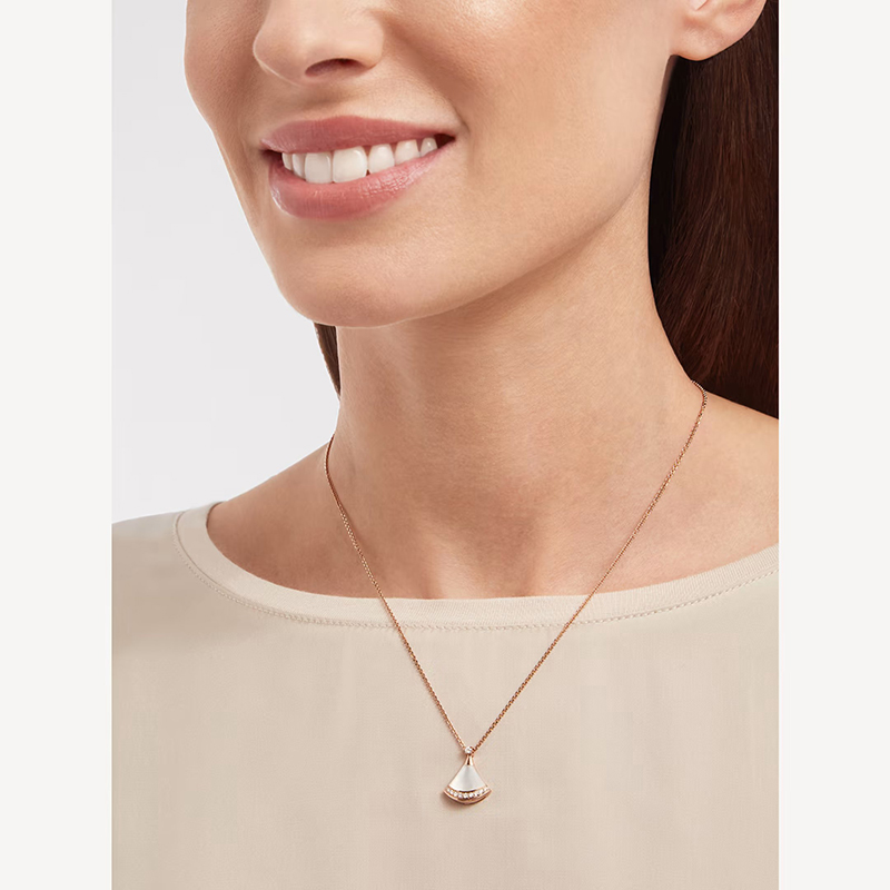 Divas' Dream Necklace