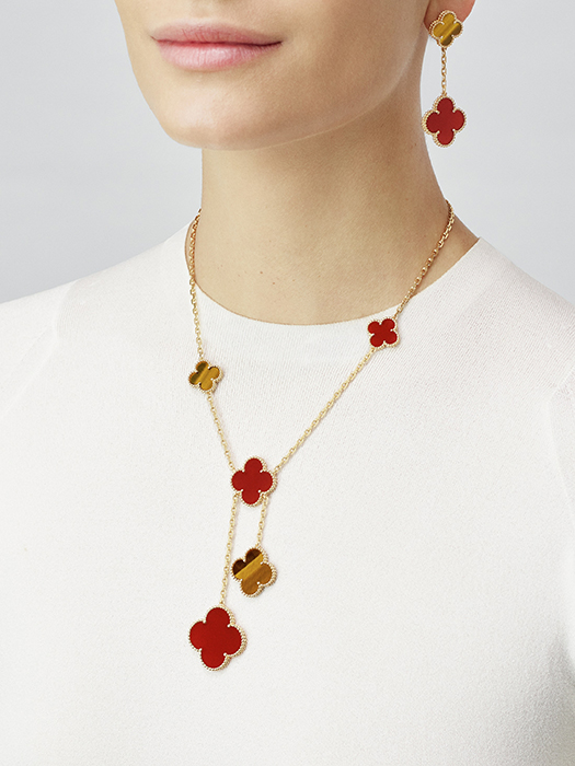 Magic Alhambra Necklace