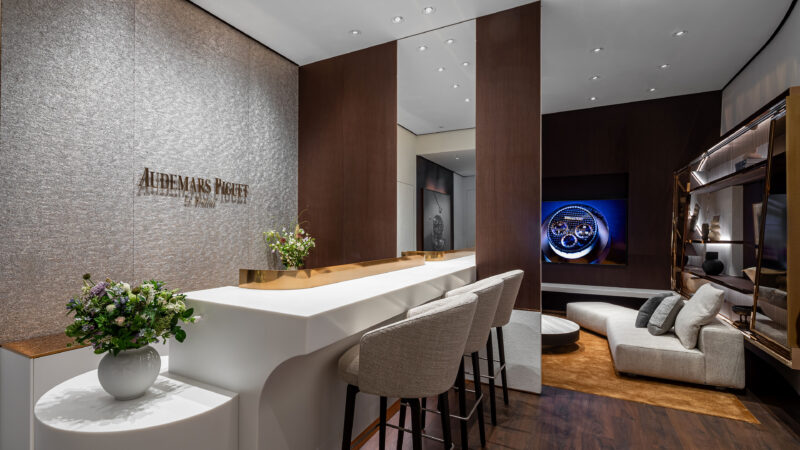 Reception counter and seating in official AP House Seoul photography
