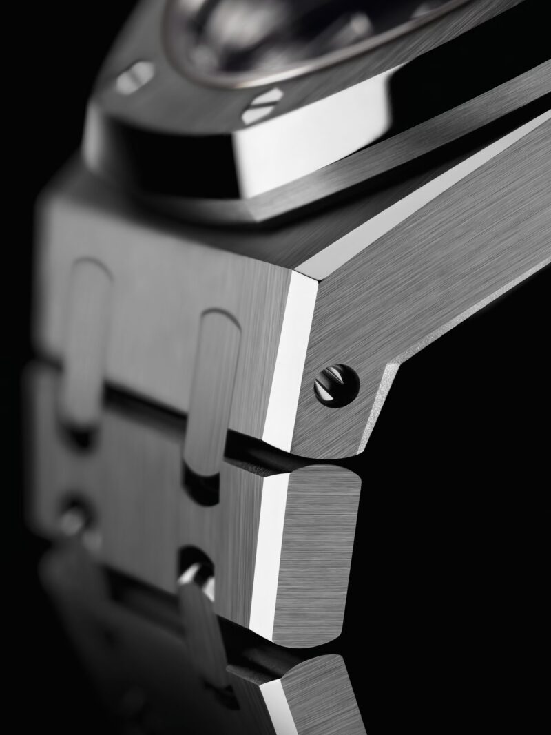 Macro view of the brushed and polished case architecture of an Audemars Piguet Royal Oak