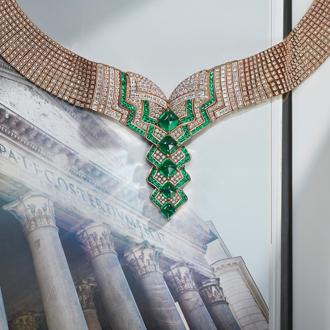 Bulgari Eclettica Emerald Strata necklace with sugarloaf emeralds and diamonds