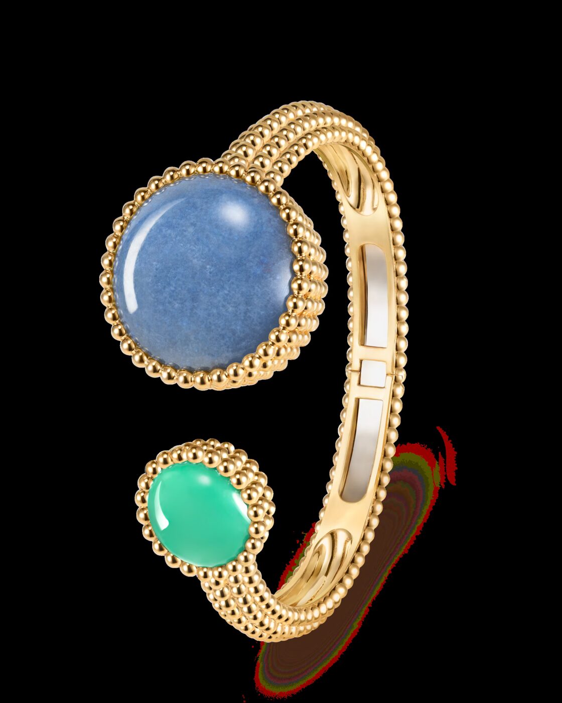 Perlée Toi & Moi open bangle in yellow gold with a blue chalcedony stone and a green malachite stone on each end, set with gold beads
