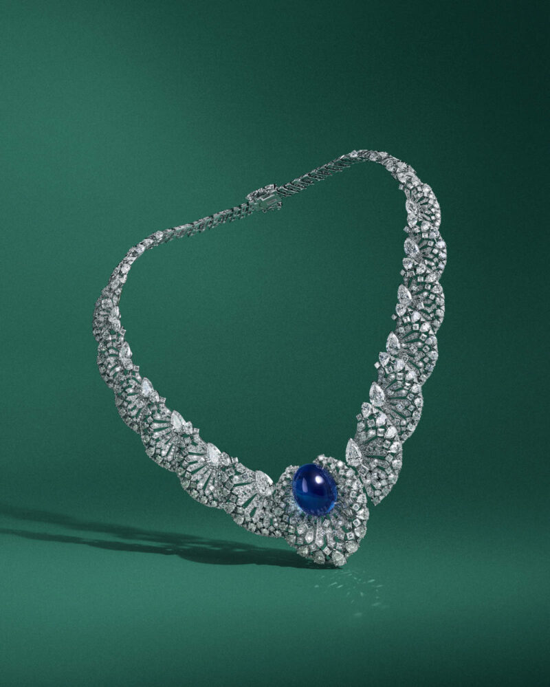 Cartier En Equilibre Pavocelle peacock necklace with 58.08 carat sapphire cabochon