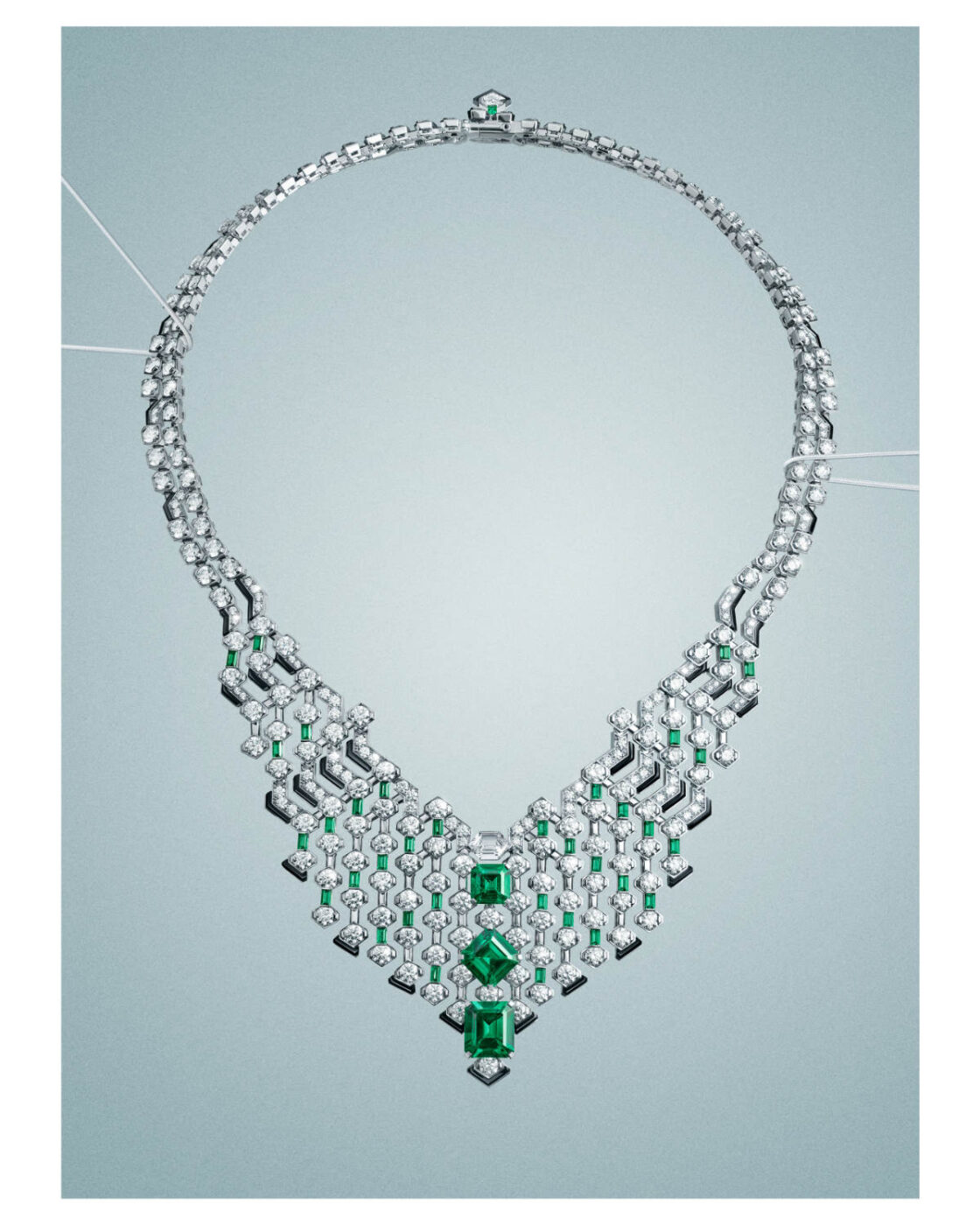 Cartier En Equilibre Traforato necklace with Colombian emeralds onyx and diamonds
