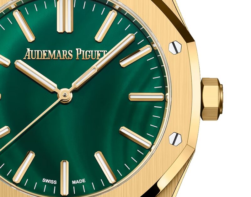 Audemars Piguet Royal Oak Malachite close dial detail with signature