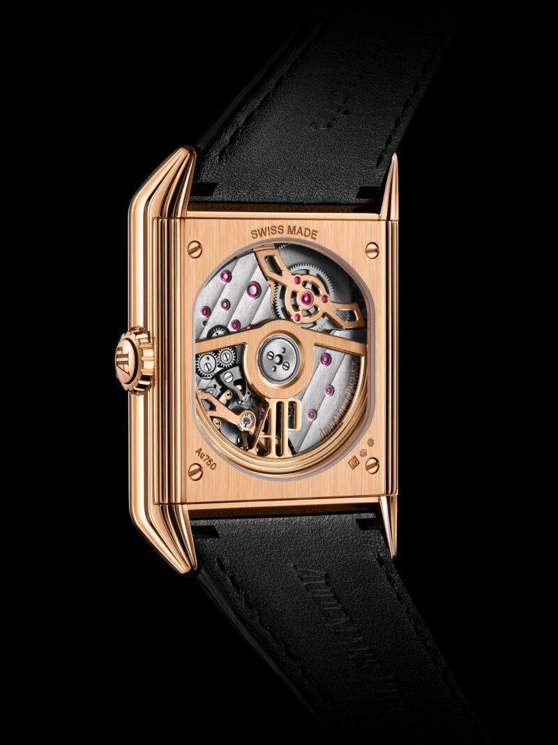Audemars Piguet Calibre 7122 through the Neo Frame caseback
