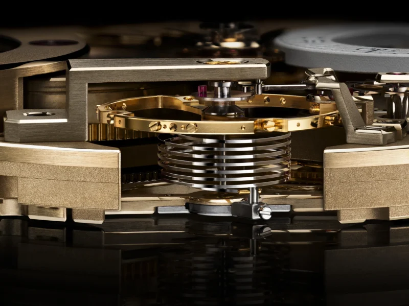 Macro view of the cylindrical balance spring in calibre FB-SPC