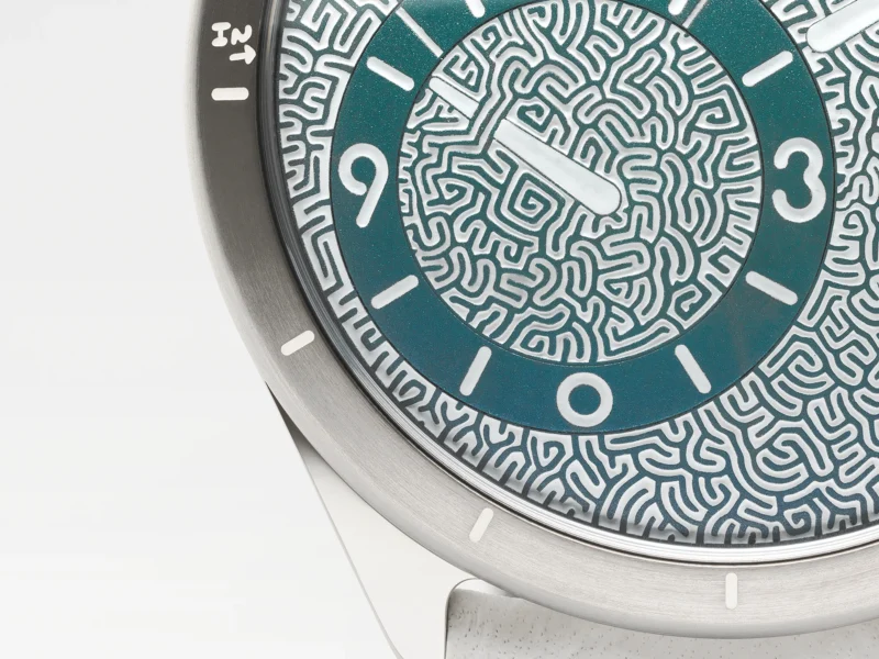 Ressence TYPE 9 JWE emerald dial maze in close detail