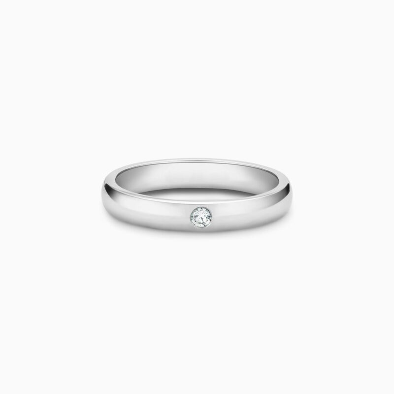 De Beers DB Classic one diamond 3mm platinum band, product view.