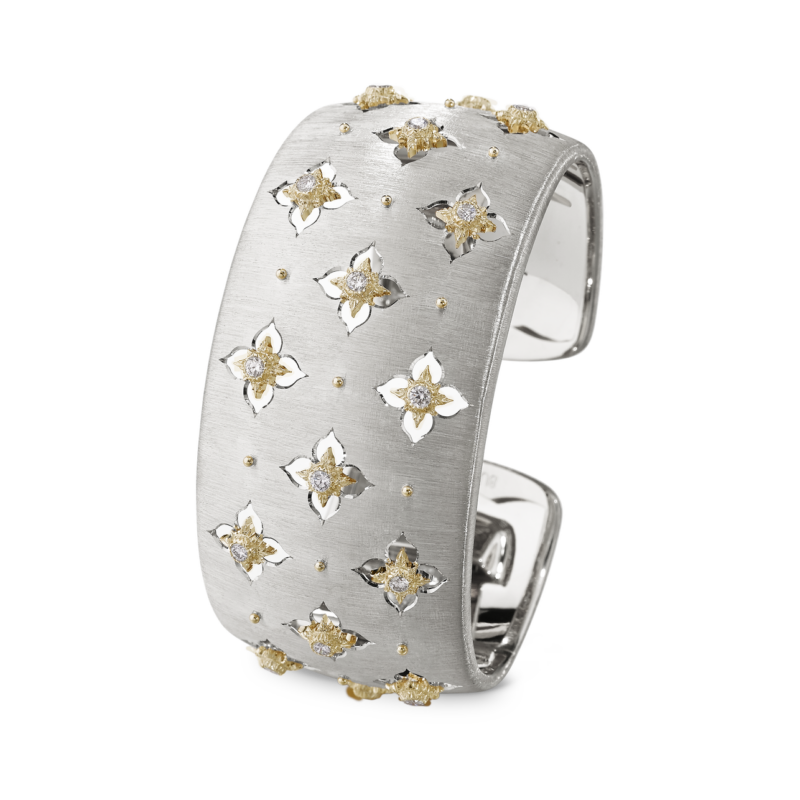 Side view of Buccellati Macri Giglio bracelet JAUBRA012862.