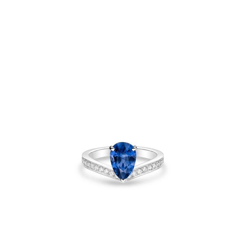 Chaumet Joséphine Aigrette sapphire solitaire J3OQSB in platinum.