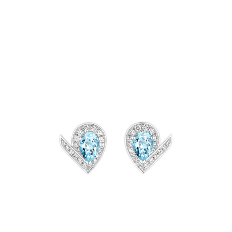 Front view of Chaumet Joséphine aquamarine and diamond earrings 085190.
