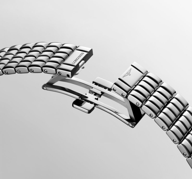 Open folding clasp on the stainless-steel bracelet of Longines Mini DolceVita L5.200.4.71.6.